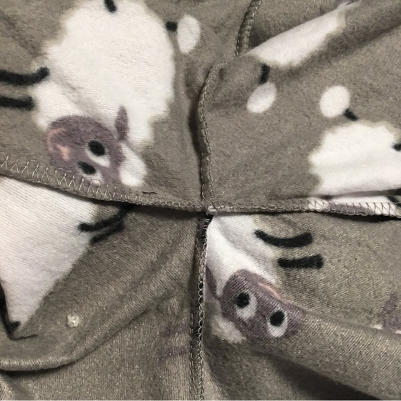 K C Footed pajamas sheep print gray white black & pink nonslip feet Med. EUC - Picture 7 of 14